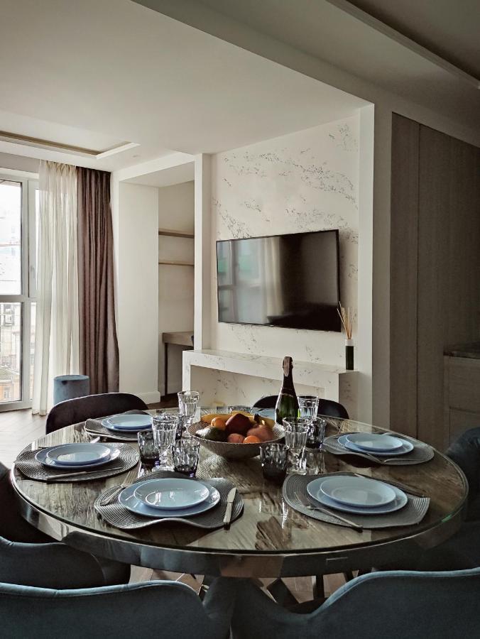 Modern Classic 2 Bedroom Apartment Near Most City Ντνιπροπετρόφσκ Εξωτερικό φωτογραφία